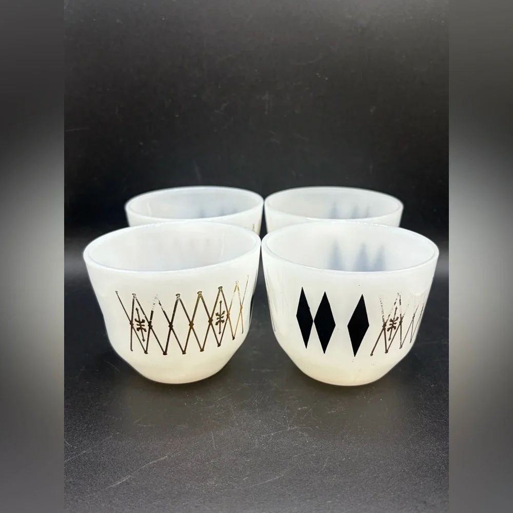 4 Federal Glass Vintage MCM Milk Glass Atomic Harlequin Dessert Custard Cups - Picture 2 of 11